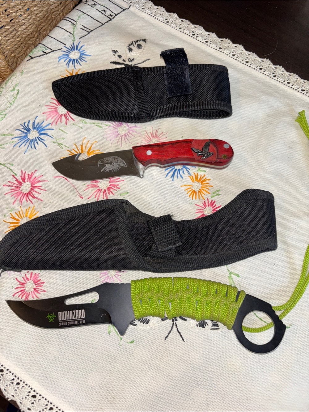 EUC SET OF 2 8-inch Biohazard Zombie Survival Gear tactical fixed-blade knife wi